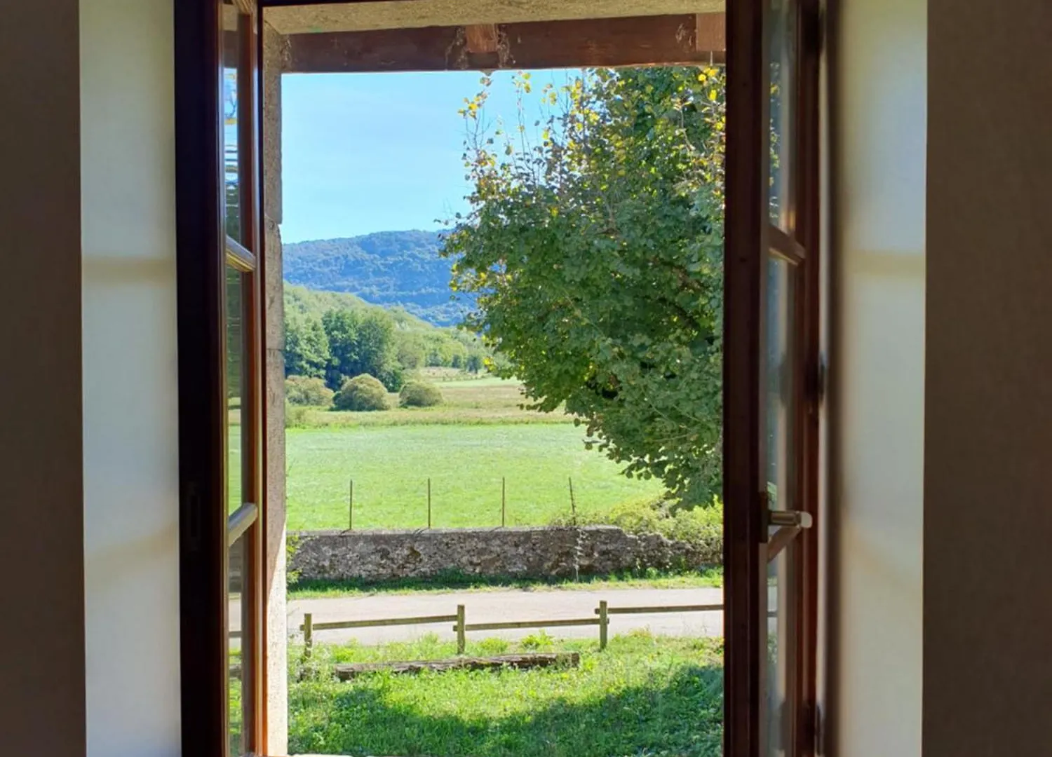 Au Tilleul Arboys-en-Bugey 0*,